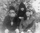 Протоиерей Иосиф Потапов с супругой Марией Ивановной и монахиней Маргаритой Зуевой