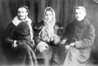 Диакон Андрей Сосновцев (слева),сын священника Андрея Сосновцева, Лидия Андреевна и Павел Александрович Цветковы