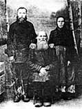 Егор Егорович Седов со своими родителями